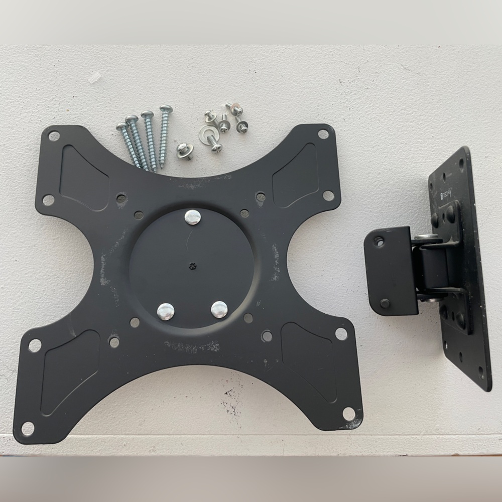 Techly Tilting TV Monitor Wall Mount